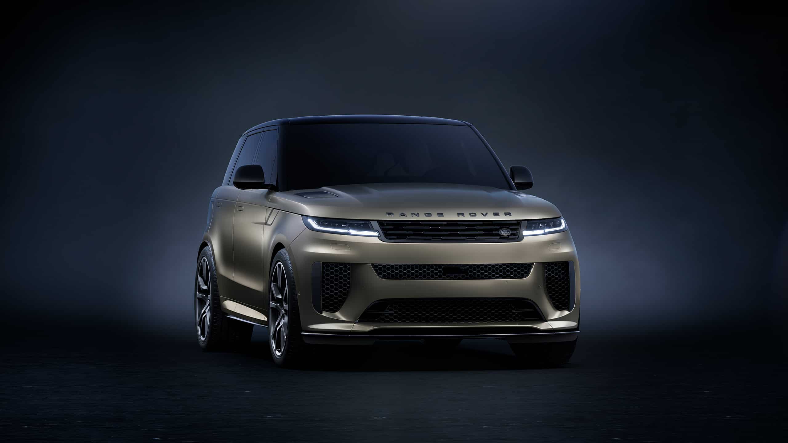 Front view of Range Rover SV